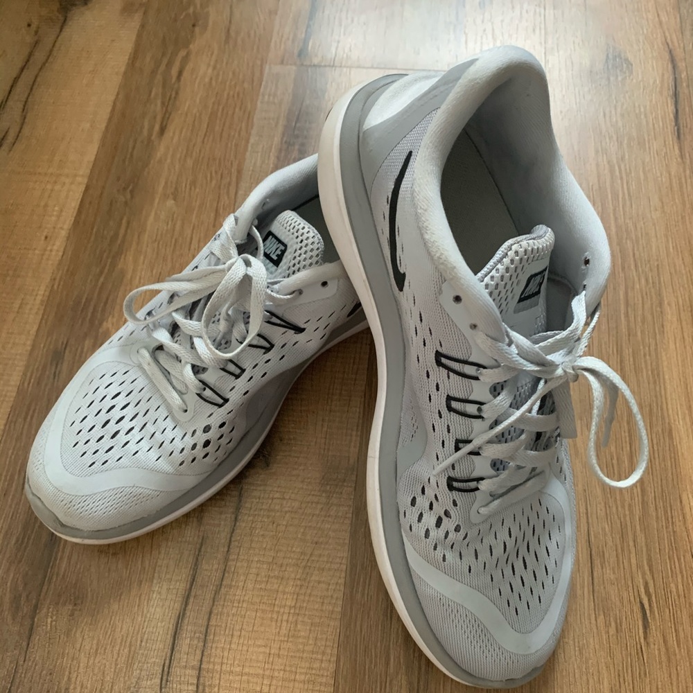 Barely worn Nike